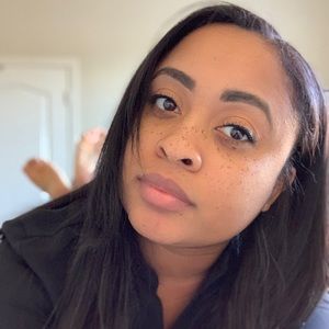 Meet your Posher, Jamila